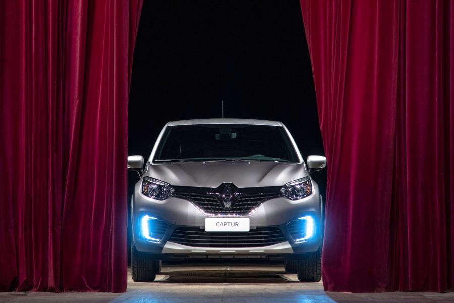  Renault Captur Bose 2018 года  (LA) (фото 9 из 38)